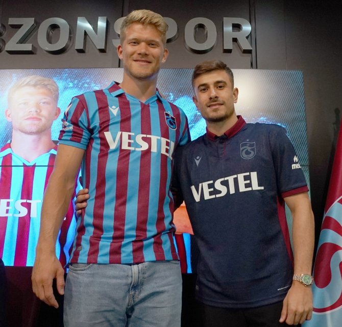 Trabzonspor’dan Cornelius Ve Dorukhan Tökez’e İmza Töreni