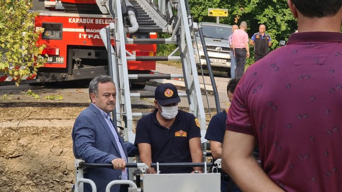 Bartın’da Mahsur Kalan Vekil Ve Ekipler İtfaiye İle Kurtarıldı