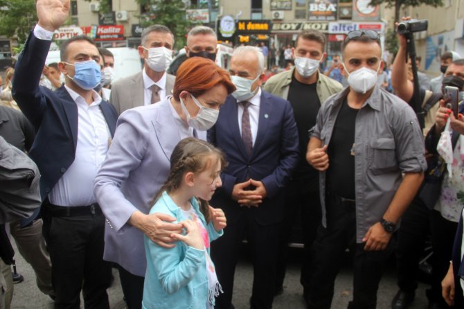 İ̇yi̇ Parti Genel Başkanı Akşener, Erzincan’da Esnaf Ziyareti Yaptı