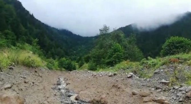 Uzungöl’deki Turizm İşletmecilerinden Koşon Deresi Uyarısı