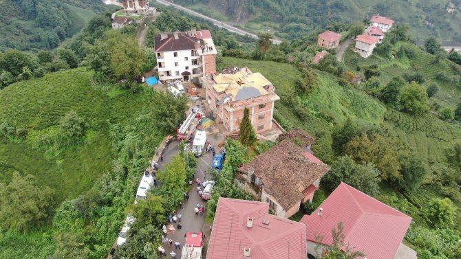 Enkaz Altında Kalan İşçilerin Kimlikleri Belli Oldu