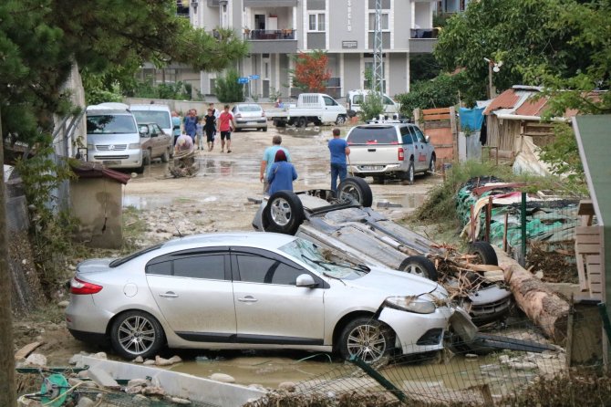Ayancık’taki Felaketin Boyutu İç Kesimlere Girdikçe Büyüyor