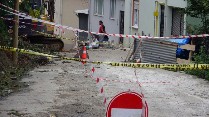 Giresun’da 7 Katlı Bir Bina Çökme Tehlikesine Karşı Boşaltıldı