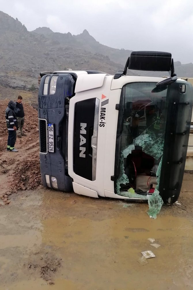 Gümüşhane’de 2 Ayrı Kazada 4 Kişi Yaralandı