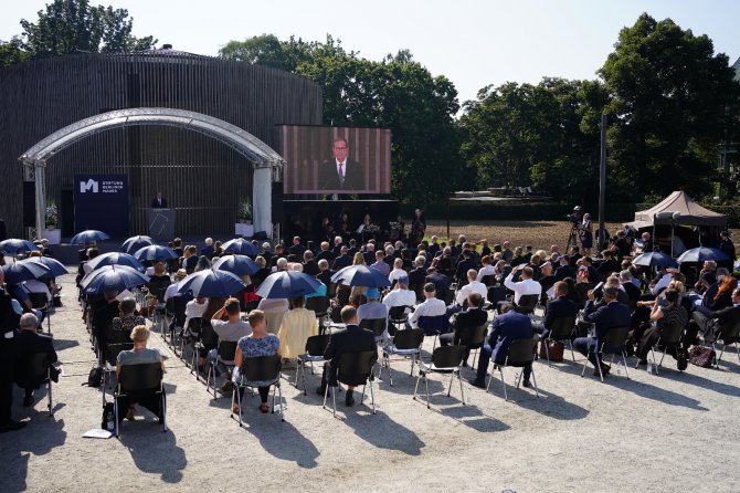 Berlin Duvarı’nın İnşasının 60. Yıl Dönümünde Anma Töreni