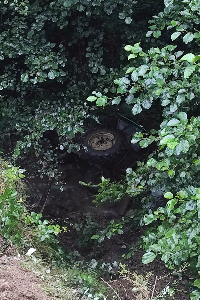 Kürtün’de Trafik Kazası: 2 Yaralı