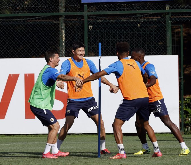 Min-jae Kim, Fenerbahçe Formasıyla İlk Antrenmanına Çıktı