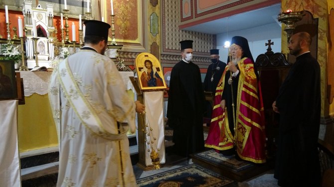Fener Rum Patriği Bartholomeos Santa Maria İ̇talyan Katolik Kilisesi’nde Akşam Duasına Katıldı