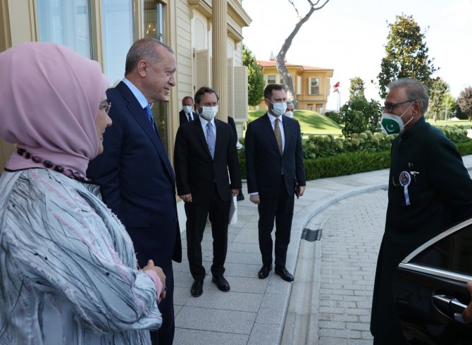 Cumhurbaşkanı Erdoğan, Pakistan Cumhurbaşkanı Alvi İle Görüştü