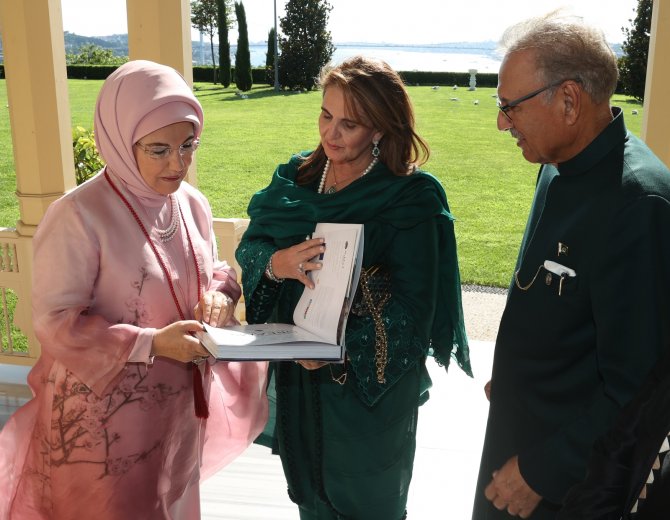Cumhurbaşkanı Erdoğan, Pakistan Cumhurbaşkanı Alvi İle Görüştü