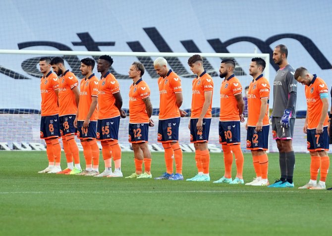 Süper Lig: Medipol Başakşehir: 0 - Aytemiz Alanyaspor: 1 (Maç Devam Ediyor)