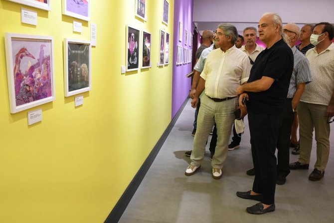 Eski Bakan Sağlar’dan ’Ada Modern Sanat Galerisi’ne Tam Not