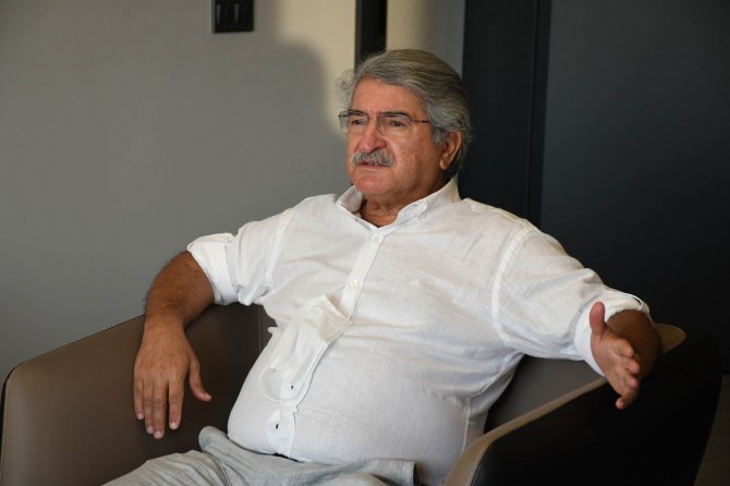 Eski Bakan Sağlar’dan ’Ada Modern Sanat Galerisi’ne Tam Not