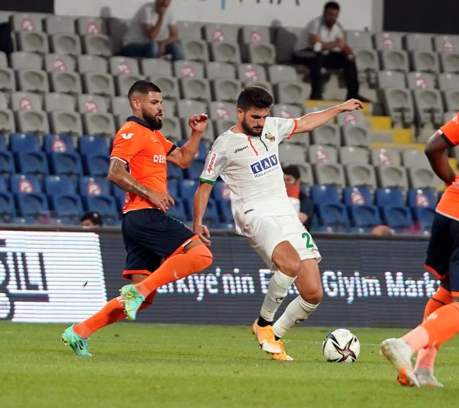 Süper Lig: Medipol Başakşehir: 0 - A. Alanyaspor: 1 (Maç Sonucu)