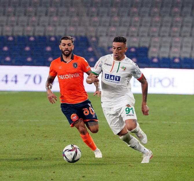 Süper Lig: Medipol Başakşehir: 0 - A. Alanyaspor: 1 (Maç Sonucu)
