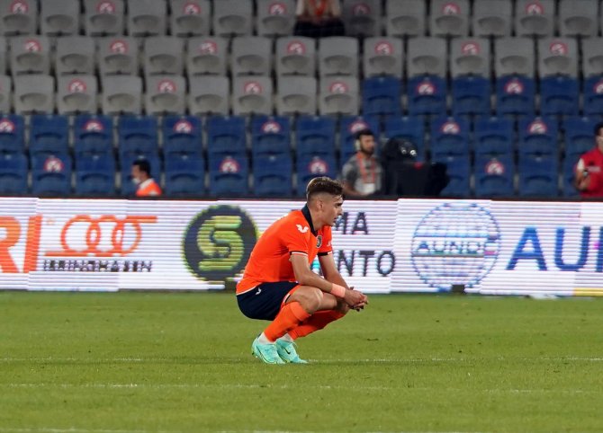 Başakşehir Yine Mağlubiyetle Başladı
