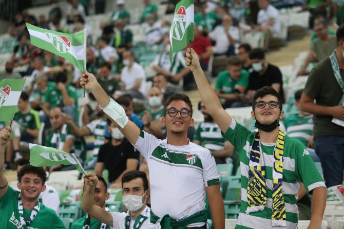 Bursaspor 523 Gün Sonra Taraftarıyla Buluştu