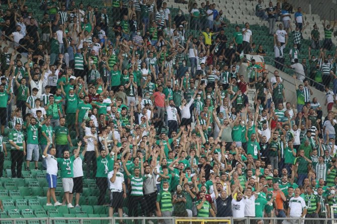 Bursaspor 523 Gün Sonra Taraftarıyla Buluştu