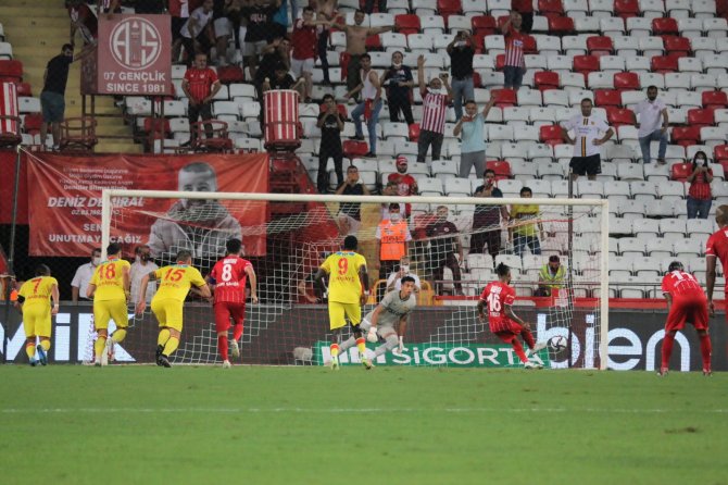 Süper Lig: Ft Antalyaspor: 1 - Göztepe: 0 (İ̇lk Yarı)
