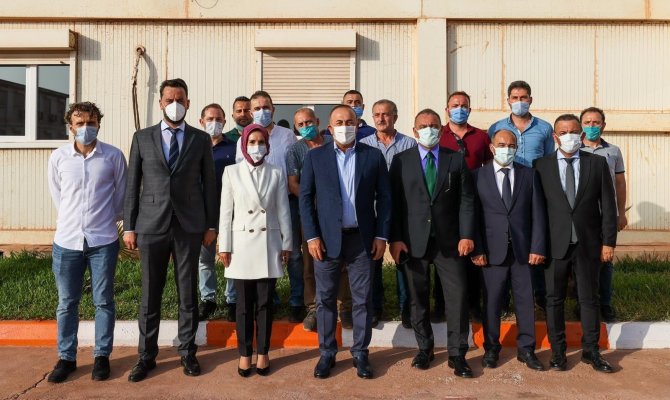 Dışişleri Bakanı Çavuşoğlu, Cezayir’de Türk Yatırımcıların Tesislerini Ziyaret Etti