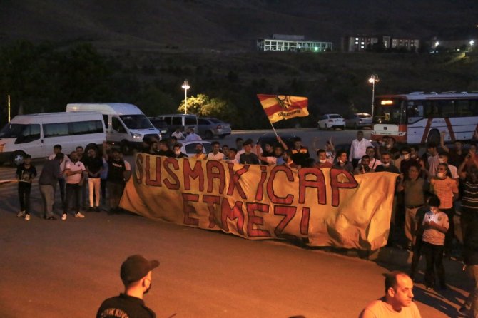 Yeni Malatyaspor’a Taraftardan Moral Ziyareti