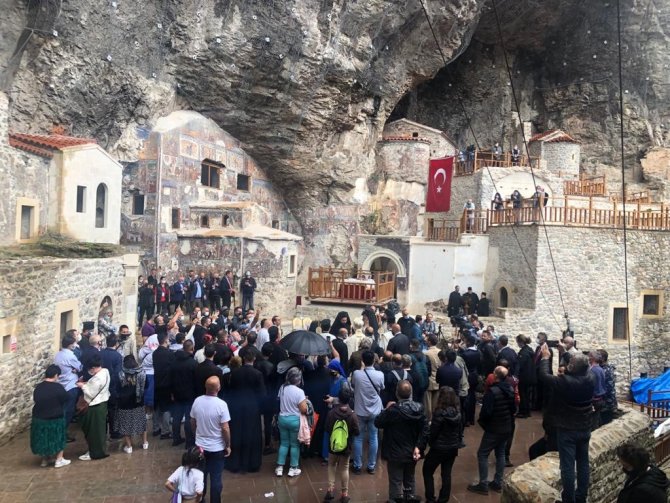Fener Rum Patriği Bartholomeos Ayin İçin Sümela Manastırı’na Geldi