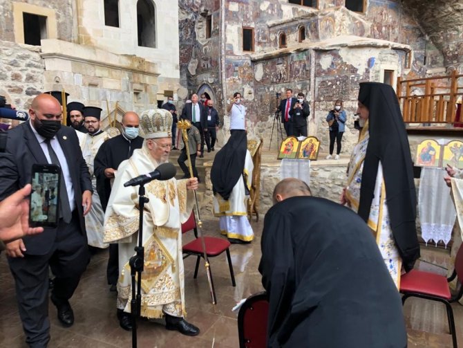 Fener Rum Patriği Bartholomeos Ayin İçin Sümela Manastırı’na Geldi