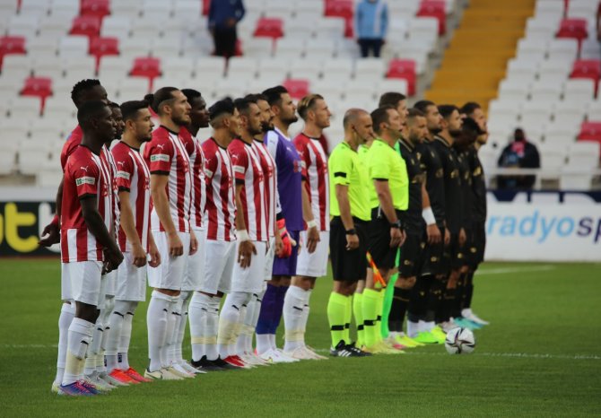 Süper Lig: Sivasspor: 0 - Konyaspor: 0 (Maç Devam Ediyor)