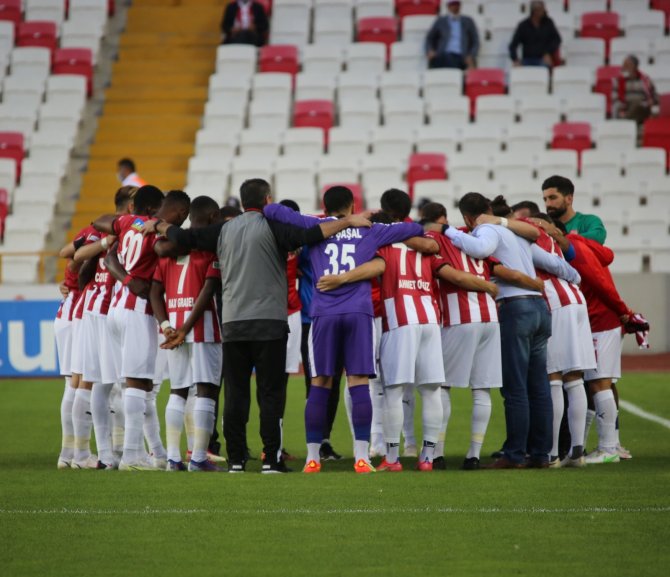 Süper Lig: Sivasspor: 0 - Konyaspor: 0 (Maç Devam Ediyor)