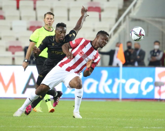 Süper Lig: Dg Sivasspor: 0 - İ̇h Konyaspor: 0 (İ̇lk Yarı)