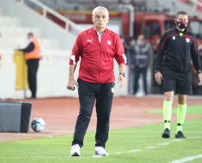 Rıza Çalımbay: “Takım Gayet İyi Hiçbir Sorunumuz Yok”