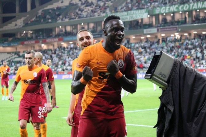 Süper Lig: Giresunspor: 0 - Galatasaray: 2 (İ̇lk Yarı)