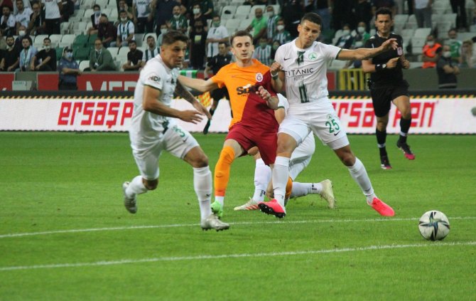 Süper Lig: Giresunspor: 0 - Galatasaray: 0 (Maç Devam Ediyor)