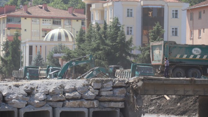 Felaketin 7’nci Gününde De Çalışmalar Devam Ediyor