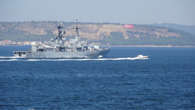 İ̇talya Savaş Gemisi Çanakkale Boğazı’ndan Geçti