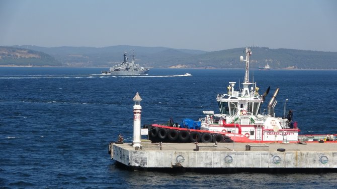 İ̇talya Savaş Gemisi Çanakkale Boğazı’ndan Geçti