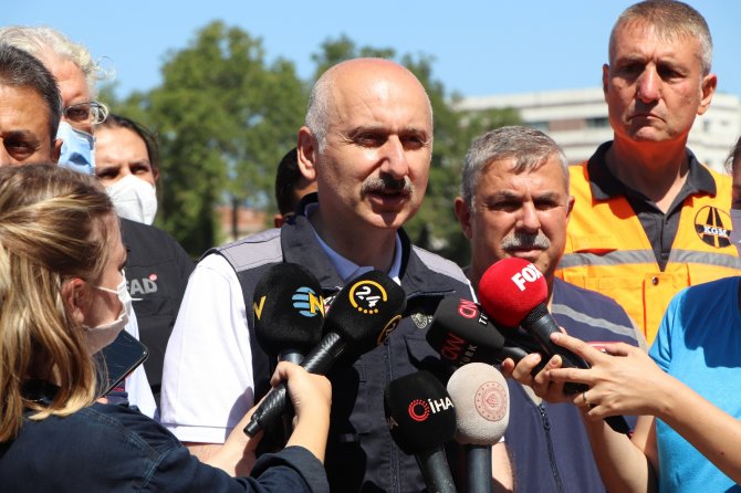 Bakan Karaismailoğlu: “Hedefimiz Kalıcı Köprülerin 2 Ay İçerisinde Bitirilmesi”