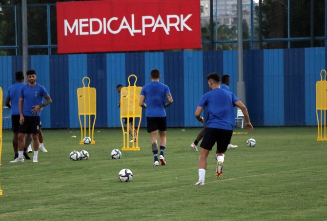 Adana Demirsporlu Futbolcular Takımlarına Güveniyor