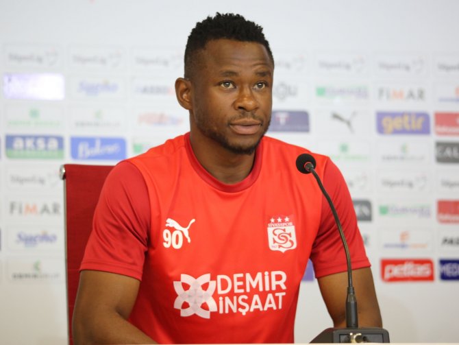 Leke James: “Hocamız Bize Talimatlar Verdi”