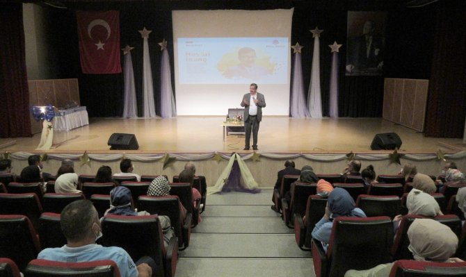 İ̇hlas Koleji Seminerleri Devam Ediyor