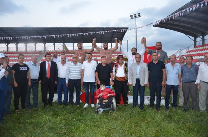 Karadeniz’in Kırkpınar’ı Nefes Kesti