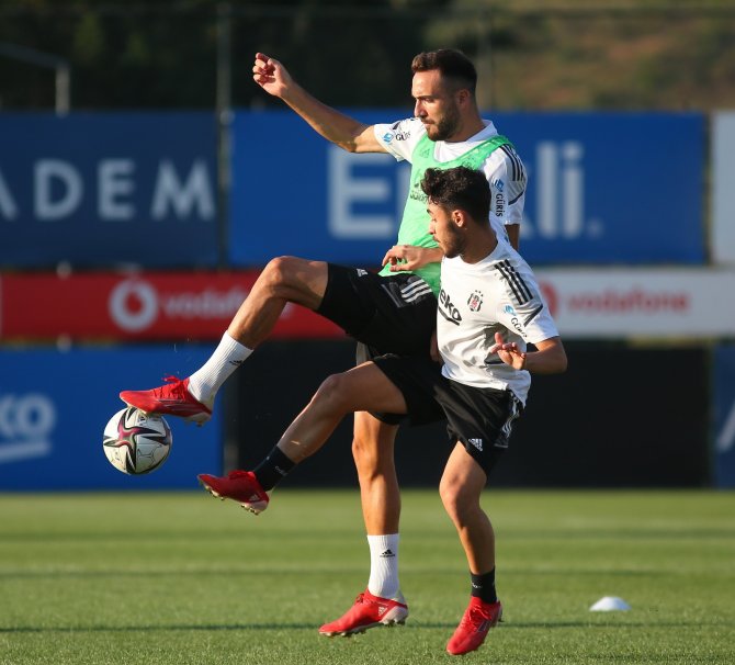 Michy Batshuayi, Beşiktaş’la İlk Antrenmanına Çıktı