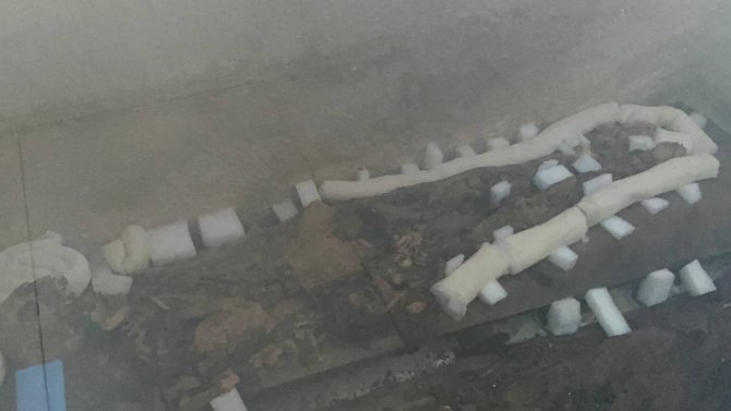 1800 Yıldır Korunuyor...bursa’da Lahit İçerisindeki Mumyalanmış Anne Ve Kız İlk Defa Görüntülendi