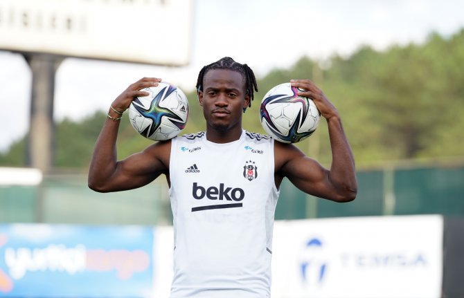 Michy Batshuayi: “İ̇lk Hedefim Gol Atarak Takıma Katkı Vermek”