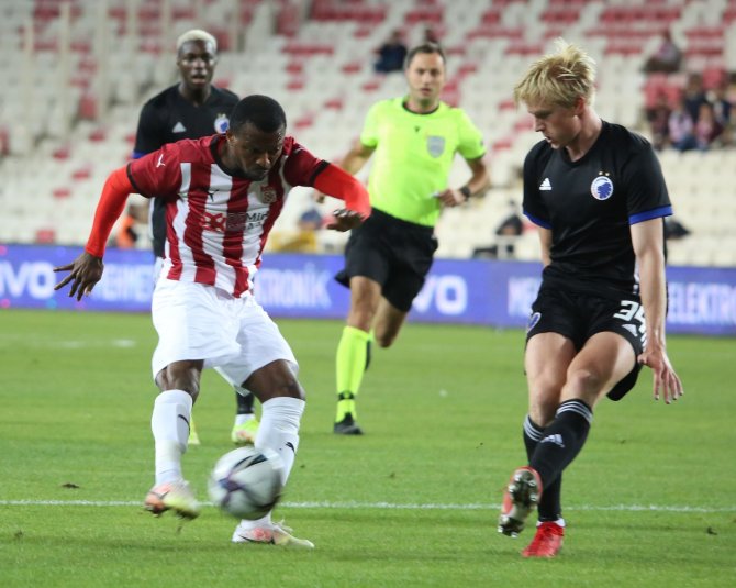 Uefa Avrupa Konferans Ligi: Sivasspor: 0 - Kopenhag: 0 (İ̇lk Yarı)