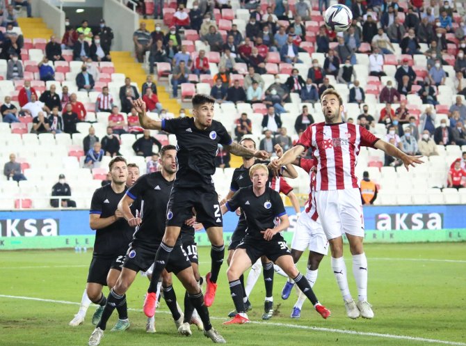 Uefa Avrupa Konferans Ligi: Sivasspor: 1 - Kopenhag: 2 (Maç Sonucu)