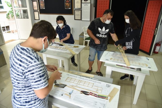 Thk Giresun Şubesi Tarafından Model Uçak Eğitimi Veriliyor