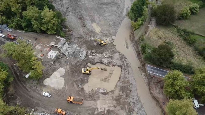 Selde Yıkılan Köprünün Yerine 36 Metrelik Panel Köprü İnşa Ediliyor