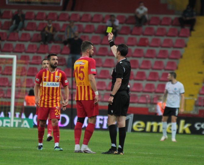 Süper Lig: Y. Kayserispor: 1 - Adana Demirspor: 0 (İ̇lk Yarı)