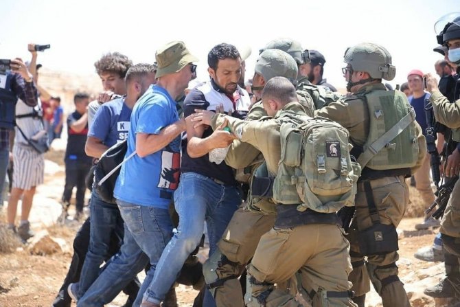 İ̇srail Güçlerinden Batı Şeria’da Filistinlilere Müdahale